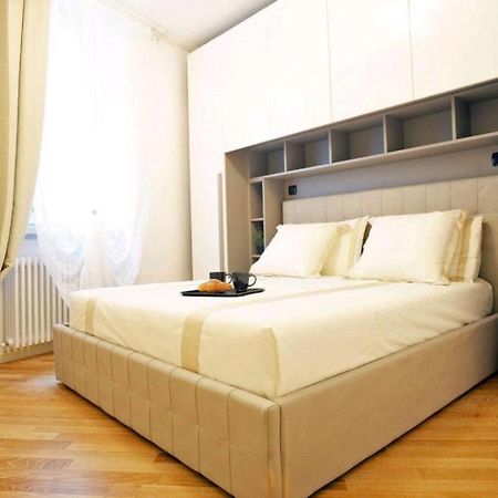 Ventuno - Modern Apartment - Country & Lake Ловере Экстерьер фото